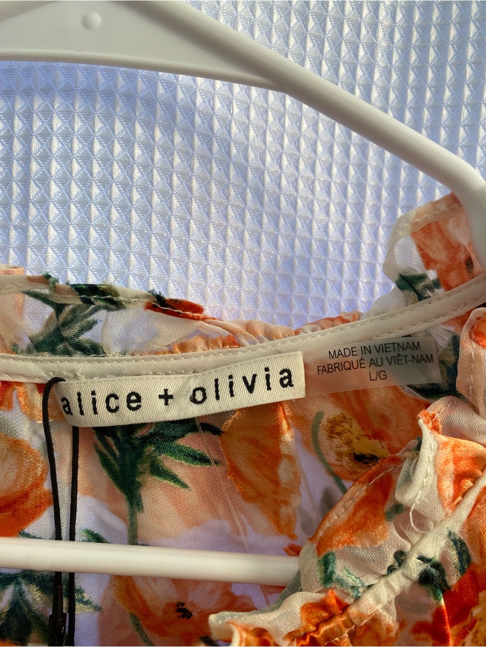 Alice + Olivia Julius Blouse - Picture 5 of 10